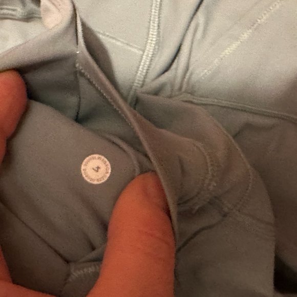 Lululemon Fast and Free 7/8 Tight with Pockets - Picture 5 of 5